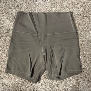lululemon athletica Women's Bike Shorts in grey sage